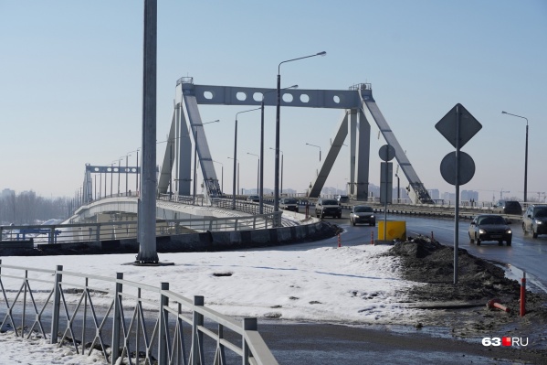 Мост открыли для движения машин <nobr class="_">21 декабря</nobr> <nobr class="_">2019 года</nobr> Мост открыли для движения машин <nobr class="_">21 декабря</nobr> <nobr class="_">2019 года</nobr>