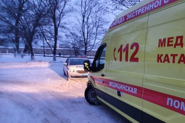 Ребенка увезли в детскую областную больницу Ребенка увезли в детскую областную больницу