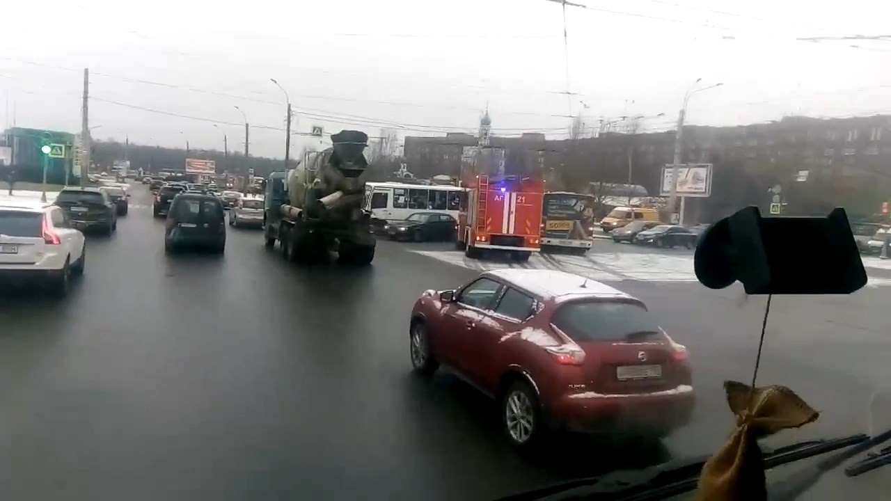 Скриншот видео из группы <a href="https://vk.com/video-68471405_456272345" target="_blank" class="_">«ДТП и ЧП»</a>