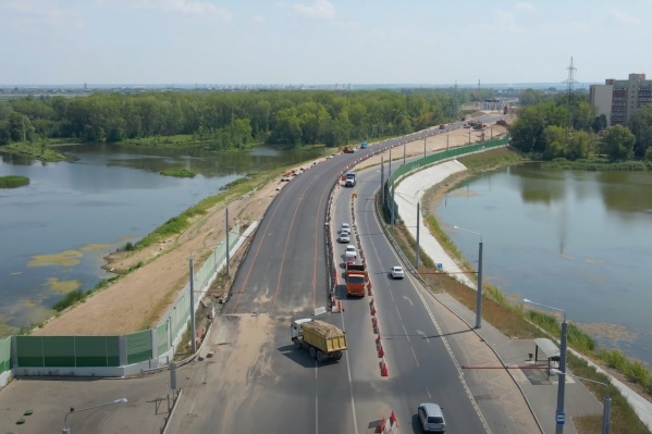 На улицей Шоссейной строят развязку второй очереди Фрунзенского моста На улицей Шоссейной строят развязку второй очереди Фрунзенского моста