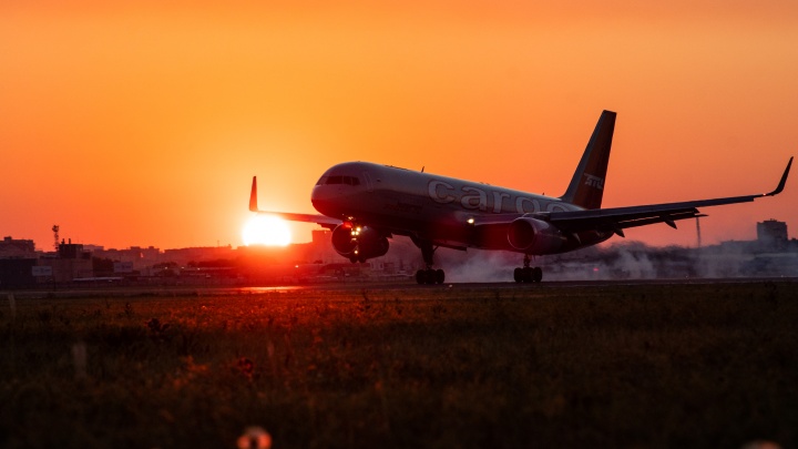 Охотники за самолетами: 24 красивых кадра со споттинга в омском аэропорту