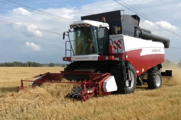 Зерноуборочный комбайн ACROS 550 Зерноуборочный комбайн ACROS 550