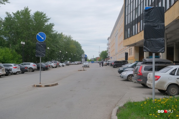 Проезд возле здания бывшего ВКИУ закроют в субботу, 29 мая, в 18:00 Проезд возле здания бывшего ВКИУ закроют в субботу, 29 мая, в 18:00