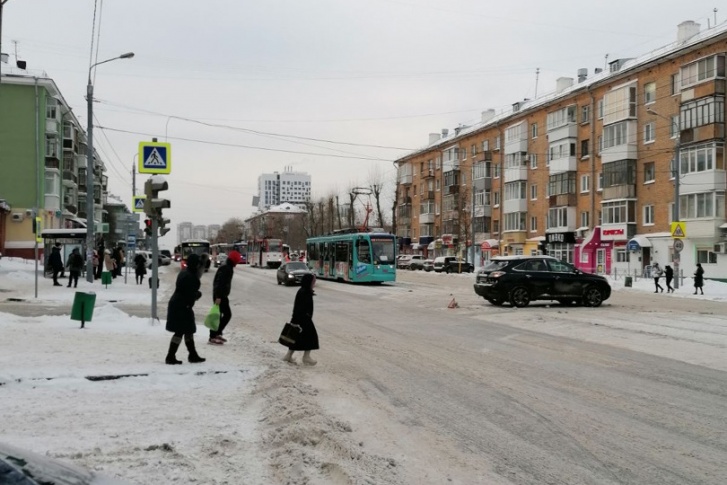 Несчастный случай произошел на перекрестке улиц Мира и Одоевского