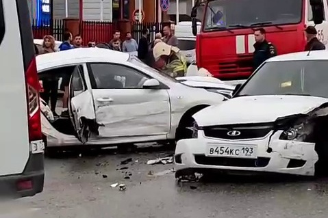 Все погибшие находились в одной машине Все погибшие находились в одной машине