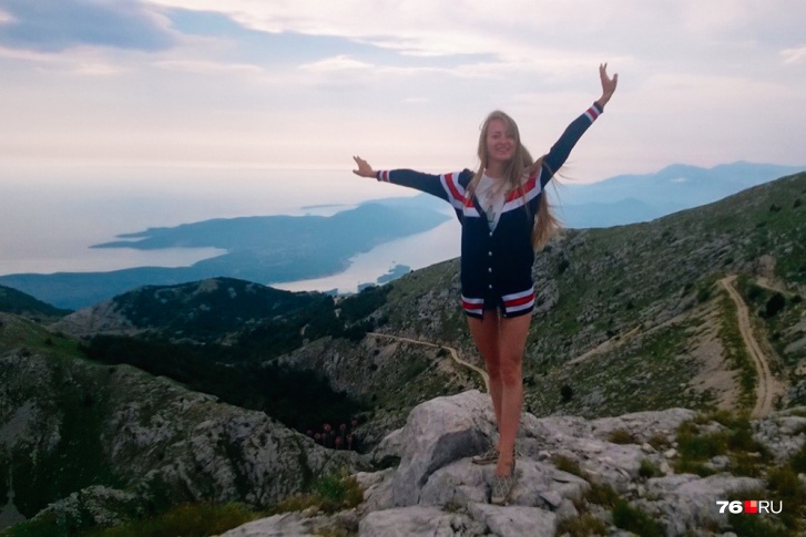 Туристы едут в Черногорию за морем и сказочными пейзажами