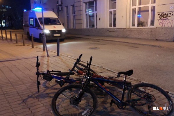 Пострадавшую осмотрели медики Пострадавшую осмотрели медики