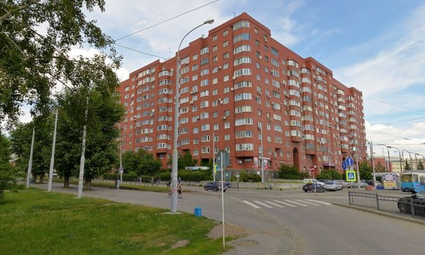В Екатеринбурге у бизнесмена-банкрота отобрали двухуровневую квартиру. Теперь он будет жить в однушке
