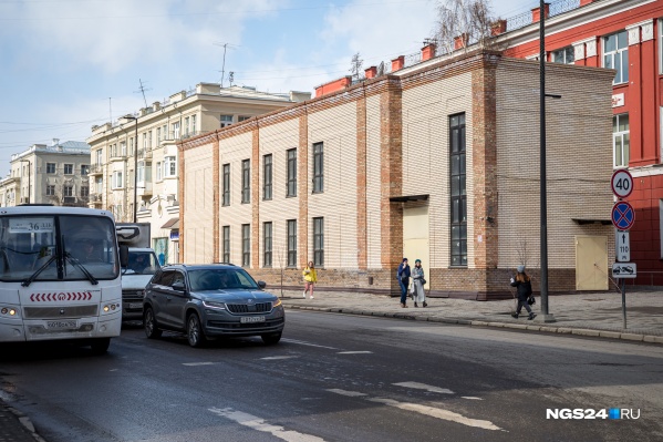 Здание хотели снести еще до Универсиады, но суд отказал в этом Здание хотели снести еще до Универсиады, но суд отказал в этом