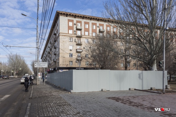 Уже больше двух лет павильон принадлежал муниципальному предприятию Уже больше двух лет павильон принадлежал муниципальному предприятию