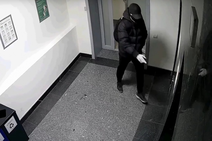 Ограбление готовили двое: охранник и руководитель службы безопасности торгового центра Ограбление готовили двое: охранник и руководитель службы безопасности торгового центра