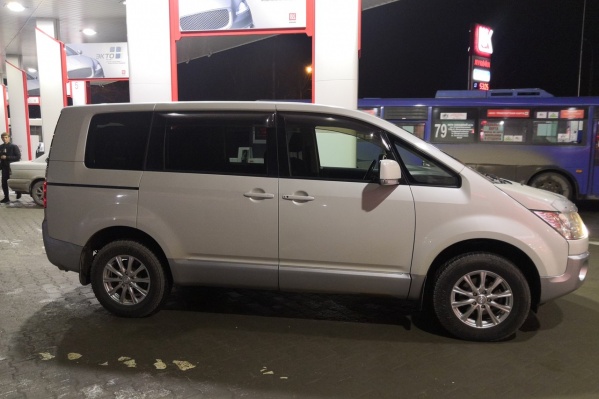 Mitsubishi Delica D5 — пятое поколение весьма популярной в России модели (выпускается с <nobr class="_">2007 года</nobr>) Mitsubishi Delica D5 — пятое поколение весьма популярной в России модели (выпускается с <nobr class="_">2007 года</nobr>)