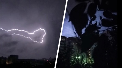 «Ветер гнул деревья, в небе сверкали молнии»: Екатеринбург накрыло мощным штормом. Онлайн
