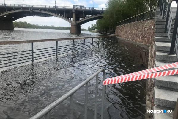 Вода прибывает каждые сутки Вода прибывает каждые сутки