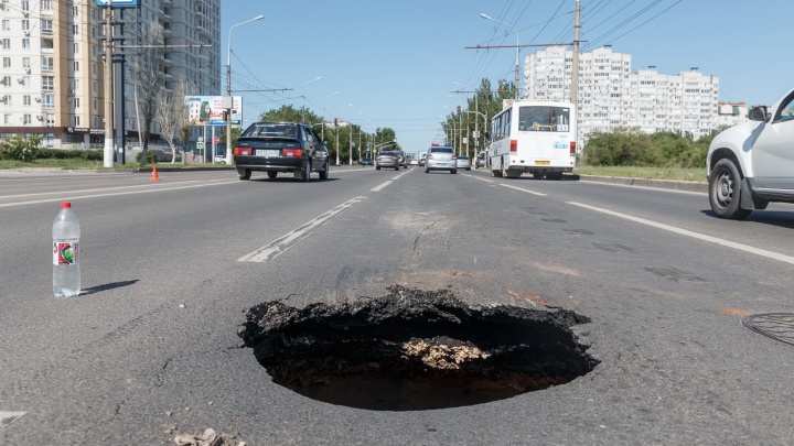 Это больная тема: в Волгограде суд оштрафовал мэрию почти на 2,5 миллиона рублей за плохие дороги