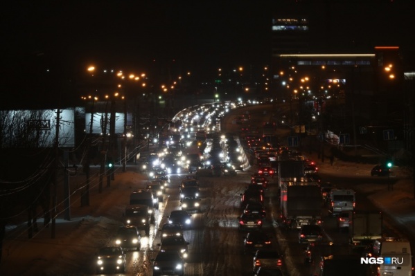 В прошлом году Новосибирск вошел в топ-9 городов мира с загруженными дорогами. Наш город опередил даже Бангкок и Токио В прошлом году Новосибирск вошел в топ-9 городов мира с загруженными дорогами. Наш город опередил даже Бангкок и Токио