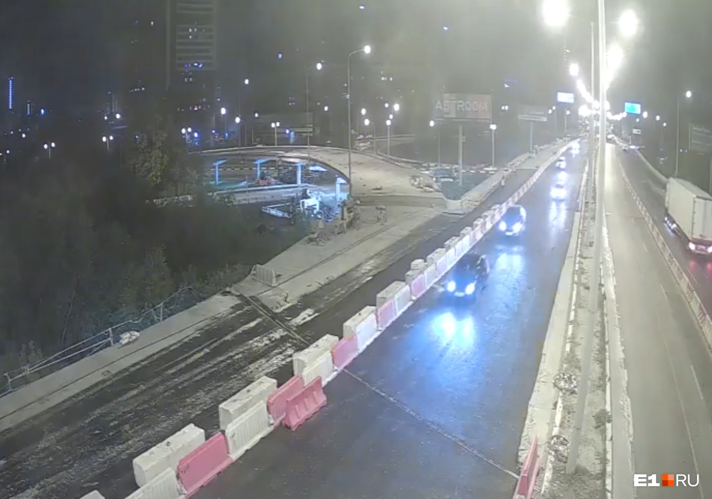 Дорожники наконец-то расширили проезд по мосту на Луганской — Объездной