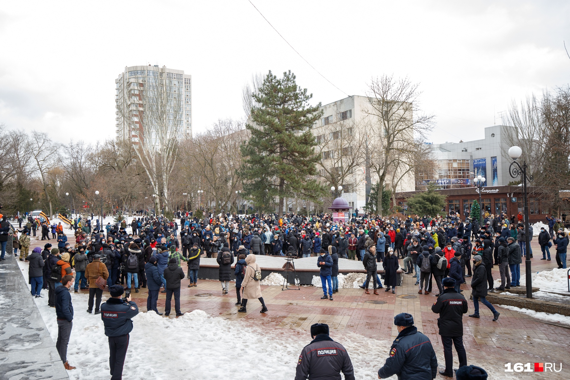 Людям не помешало прийти на митинг и то, что он не был санкционирован Людям не помешало прийти на митинг и то, что он не был санкционирован