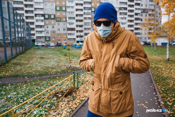 Специалисты просят носит маски людям всех возрастов Специалисты просят носит маски людям всех возрастов