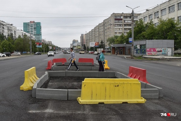Как нужно ездить по реконструированной дороге — станет ясно уже на этой неделе. Подрядчик нанесет временную разметку Как нужно ездить по реконструированной дороге — станет ясно уже на этой неделе. Подрядчик нанесет временную разметку