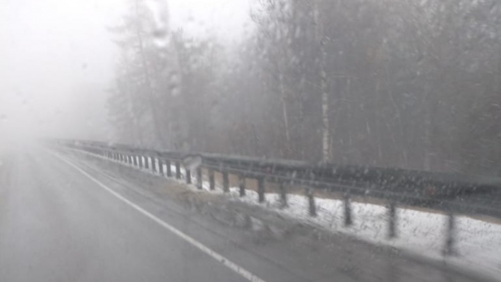 На трассе М-5 у Златоуста выпал снег. Когда накроет Челябинск?
