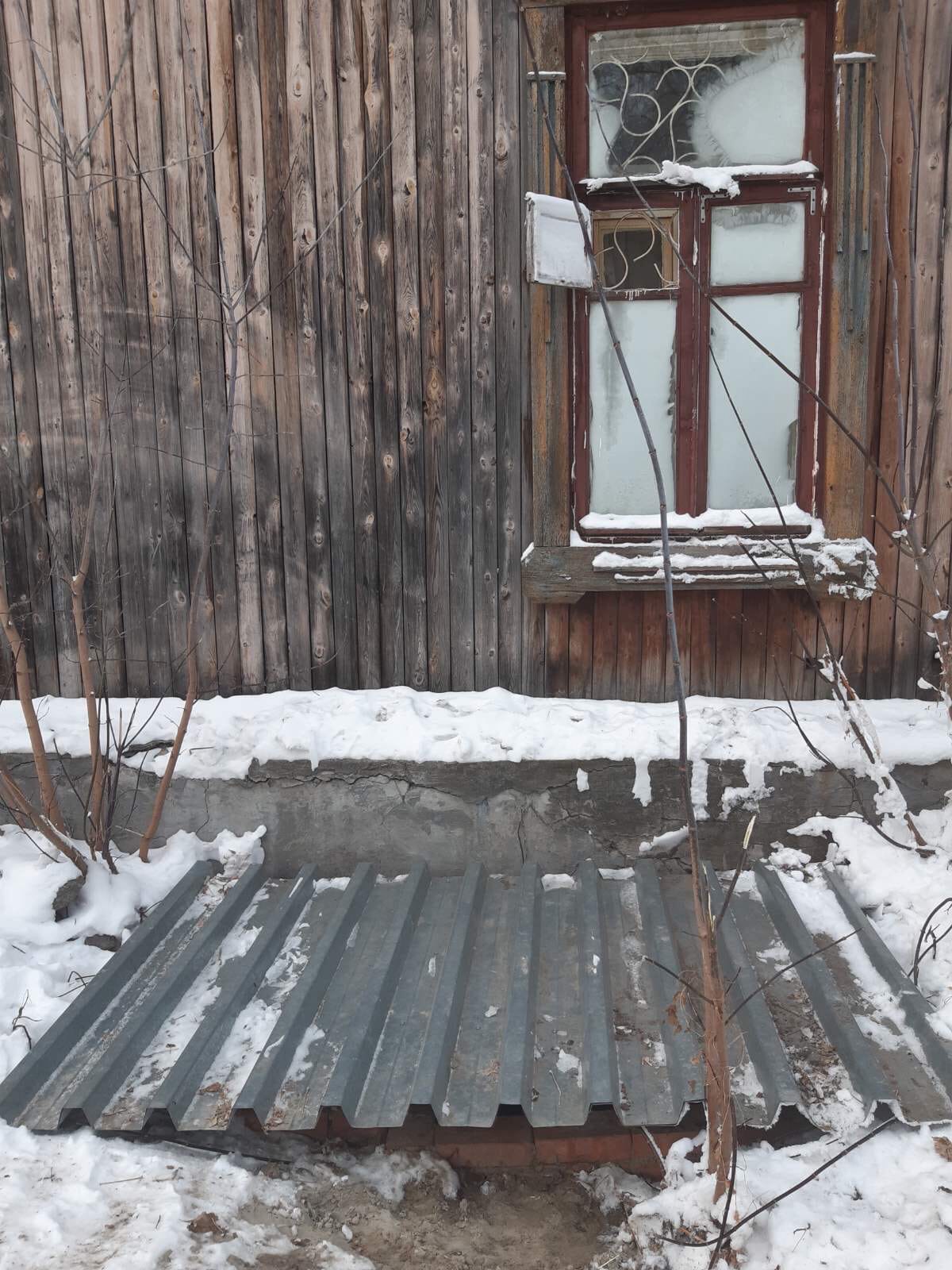 Вот так замерзли окна в жилом доме из-за перебоев в отоплении 