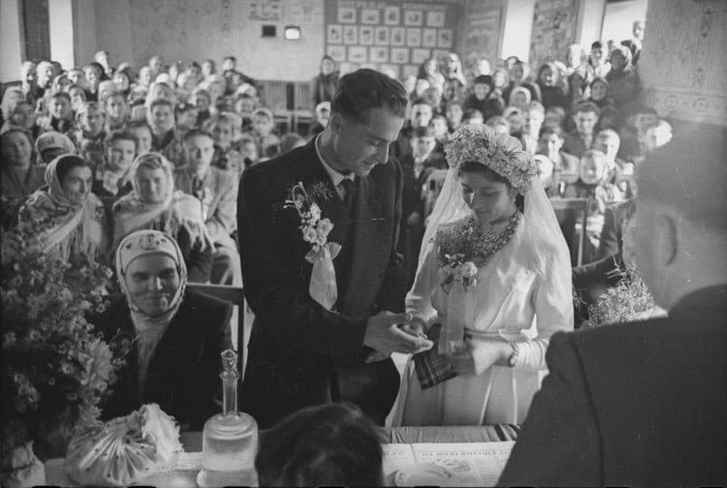 В Екатеринбурге открывается выставка, посвященная советским свадьбам
