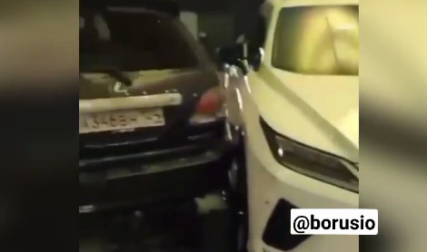 Мужчина на Lexus протаранил дилерский центр в Красноярске