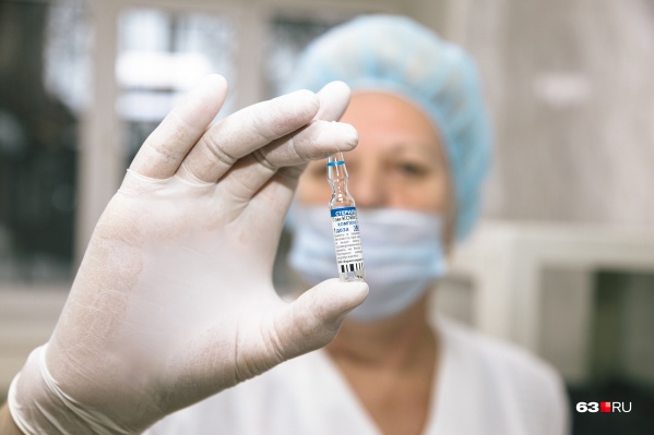 Вакцинацию проводят в два этапа Вакцинацию проводят в два этапа 