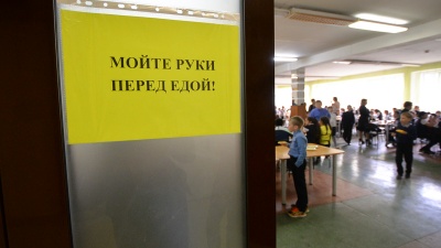 «Говорят, что наши дети избалованы». В Екатеринбурге родители подняли бунт из-за питания в школьной столовой