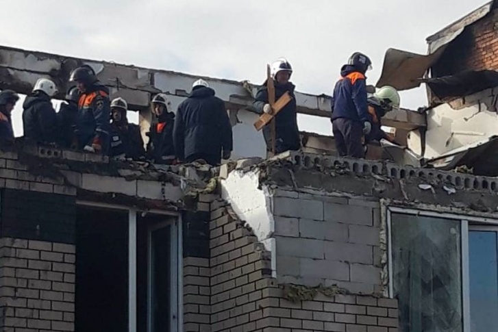 На месте взрыва продолжается разбор завалов На месте взрыва продолжается разбор завалов