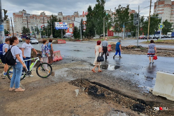 Жители Заволжского района больше полугода скачут по раскопкам Жители Заволжского района больше полугода скачут по раскопкам