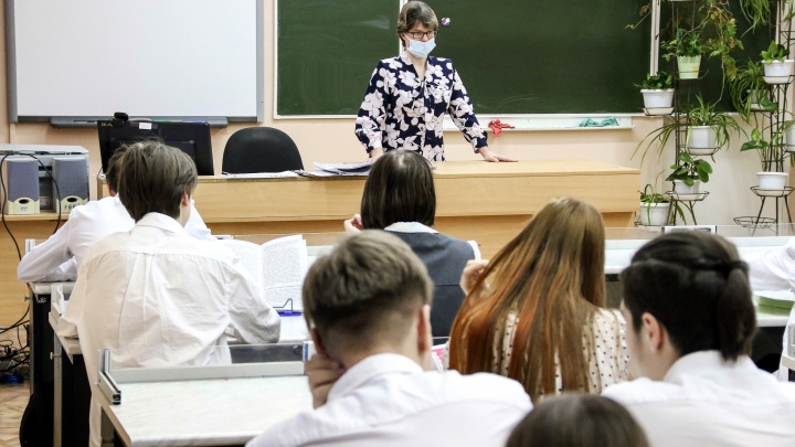 Эксперимент над учителями: нижегородским педагогам будут начислять зарплаты по-новому