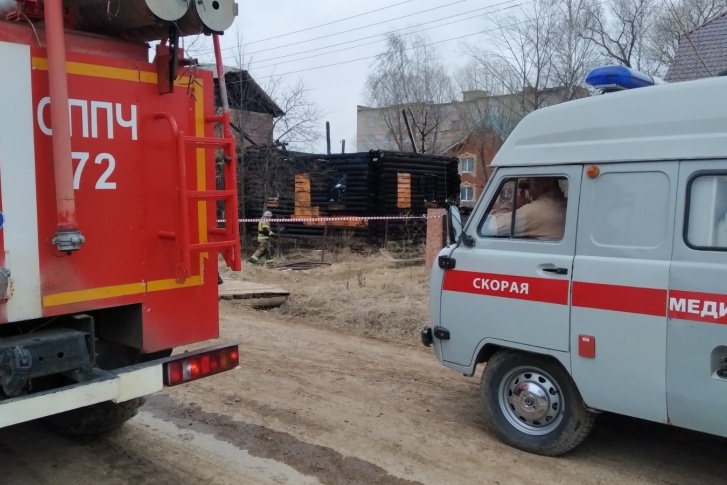 Сгорел дом, в котором находились люди Сгорел дом, в котором находились люди