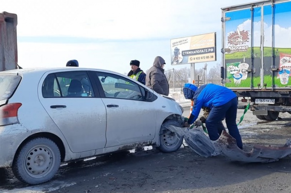 Машины, попавшие в ДТП, быстро растащили Машины, попавшие в ДТП, быстро растащили