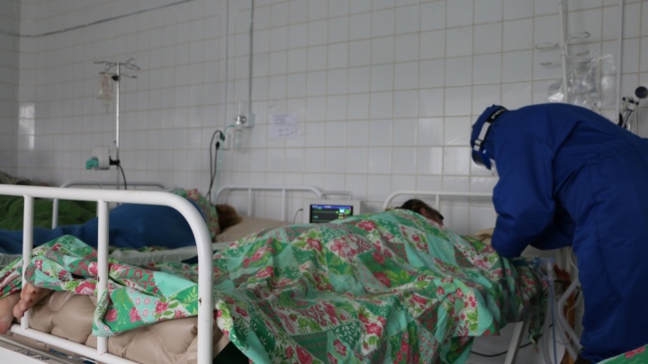 Антирекорд за пандемию: за месяц скончались свыше 700 тюменцев с коронавирусом в анамнезе