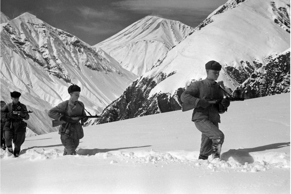 Советские войска пришли в Теберду в январе <nobr class="_">1943-го</nobr> Советские войска пришли в Теберду в январе <nobr class="_">1943-го</nobr>