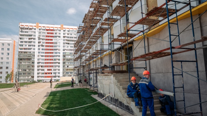 «Вакансии есть»: стройкам культурного кластера в Кемерове на хватает рабочих