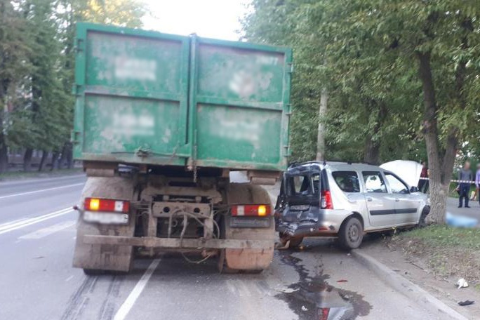 Авария произошла около дома 165 на улице Куйбышева Авария произошла около дома 165 на улице Куйбышева