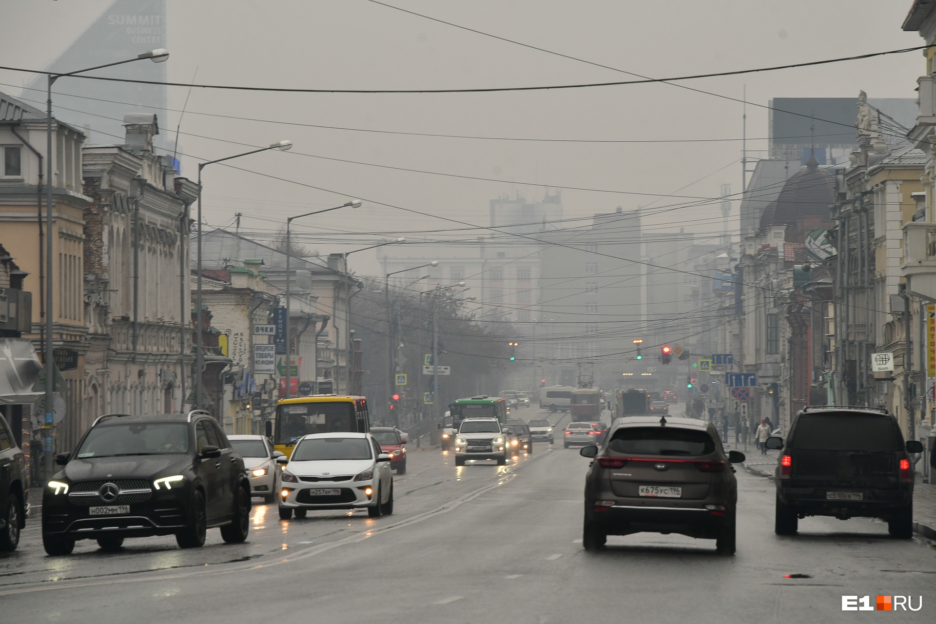 Жителей Свердловской области предупредили об атмосферном загрязнении