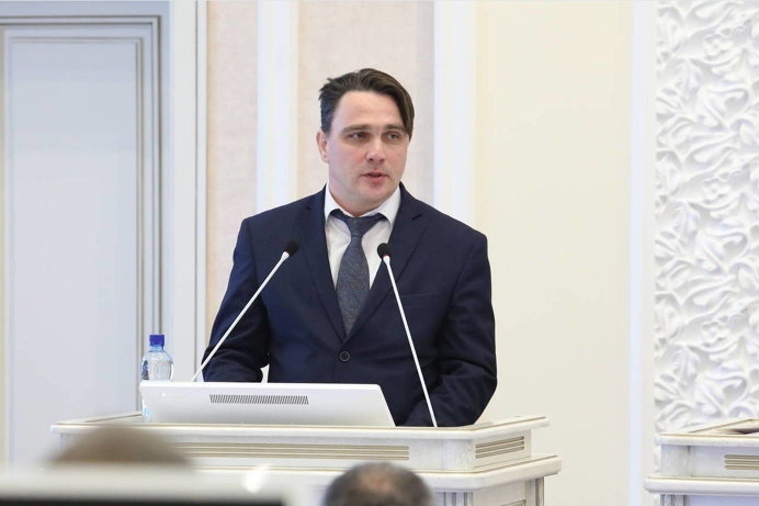 Временно исполняющим обязанности министра Юрия Гнедышева назначили в августе 2020 года. Задержали его в октябре