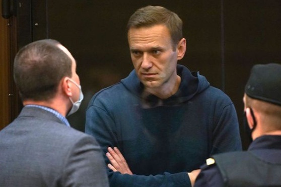 Навального перевели из колонии в больницу