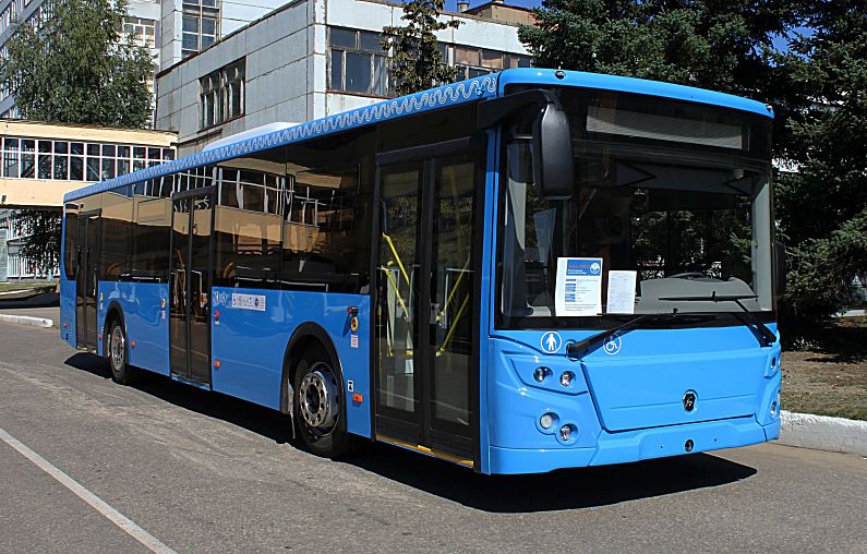 Мэрия Омска покупает еще три метановых автобуса на сэкономленные деньги