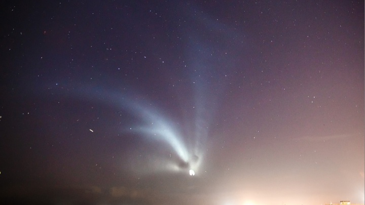 Космические медузы: фотограф снял необычное явление в небе над Архангельском
