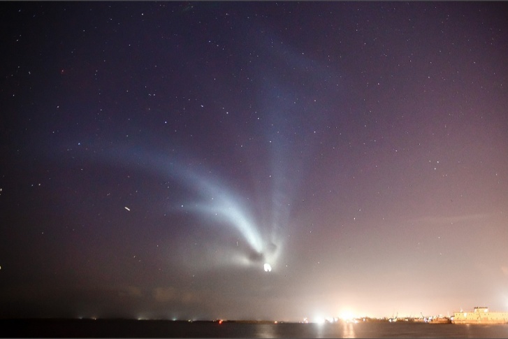 Космические медузы — это отражение света от выхлопных газов ракет