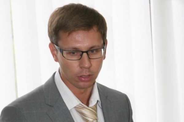 Михайличенко считает, что «творчество» региональных властей при ужесточении мер незначительно, поскольку сама инициатива исходит из Кремля Михайличенко считает, что «творчество» региональных властей при ужесточении мер незначительно, поскольку сама инициатива исходит из Кремля
