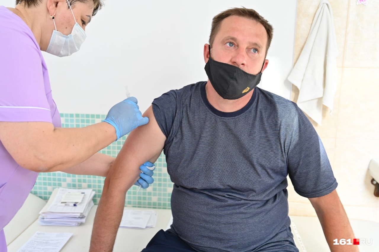 После введения обязательной вакцинации число привитых стало расти, но не очень сильно