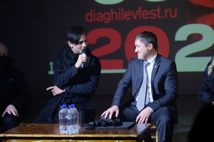 Теодор Курентзис и Дмитрий Махонин на встрече с журналистами и зрителями