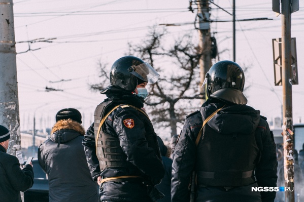 Сотрудники Росгвардии выехали из Омска в Усть-Ишим, чтобы уничтожить боеприпас Сотрудники Росгвардии выехали из Омска в Усть-Ишим, чтобы уничтожить боеприпас