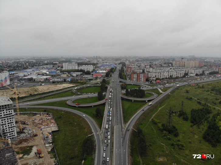 Московский тракт. Первоуральск старый Московский тракт развязка. Развязка на Велижанском тракте фото. Кольцо на Московском тракте в Тюмени 2010 год. Фото с крыши Московский тракт.